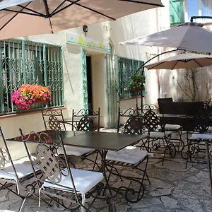 Hotel Le Clos Des Pins